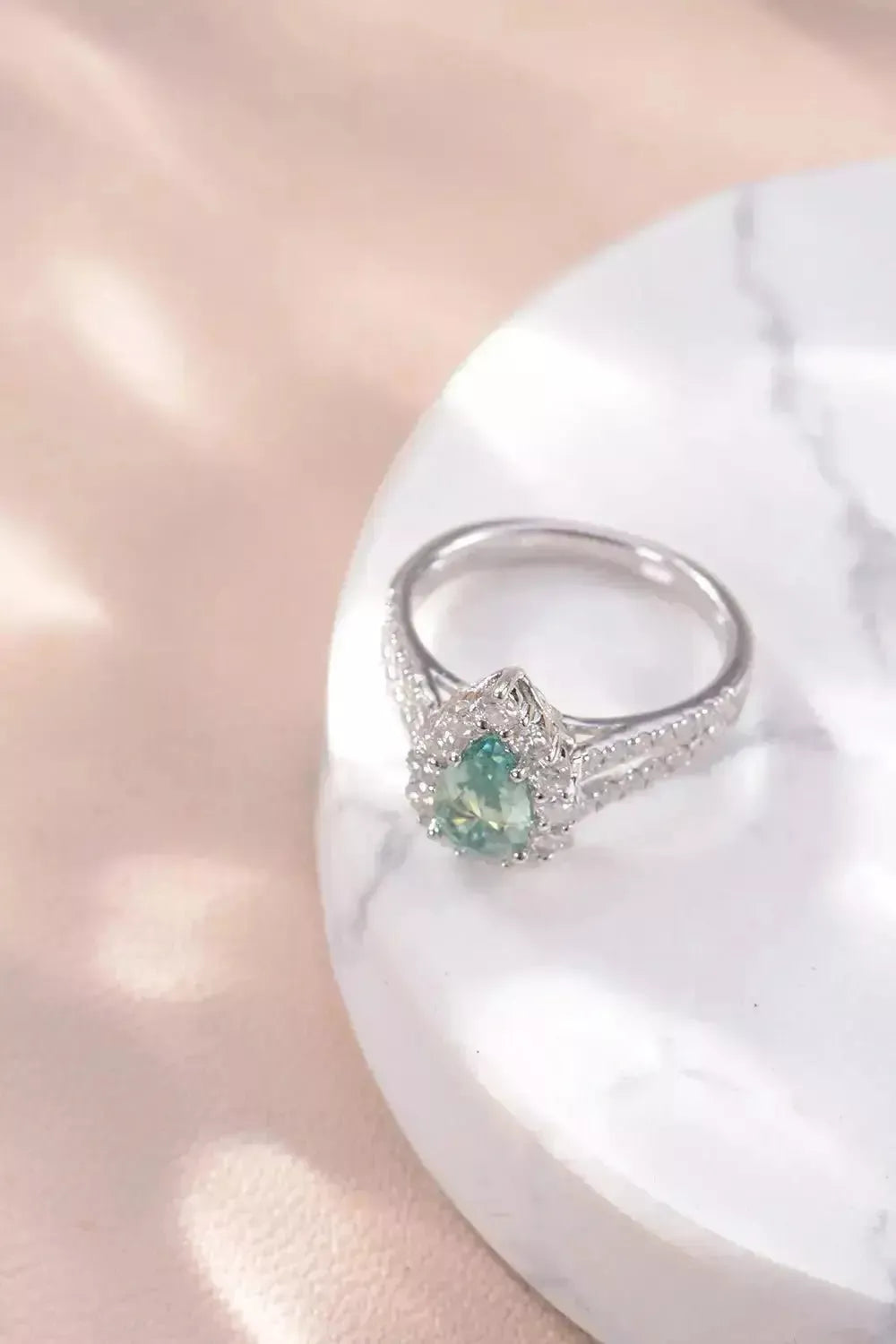 1 Carat Moissanite 925 Sterling Silver Ring - Godiva Oya Bey