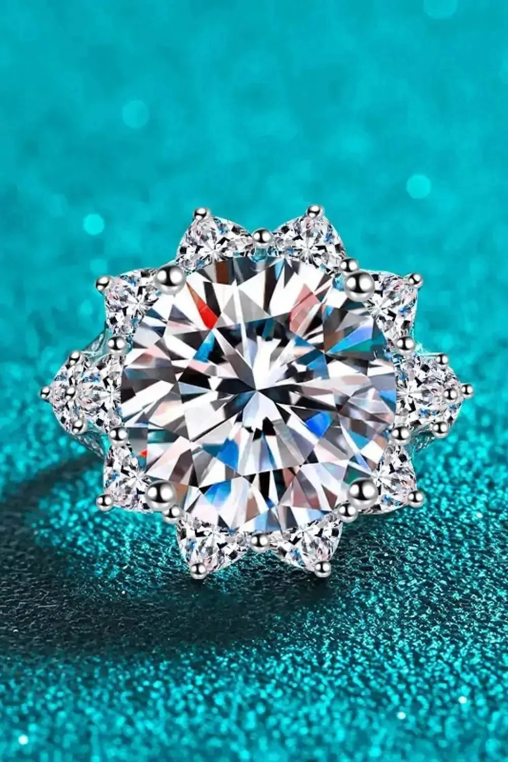 10 Carat Moissanite Flower-Shaped Ring - Godiva Oya Bey