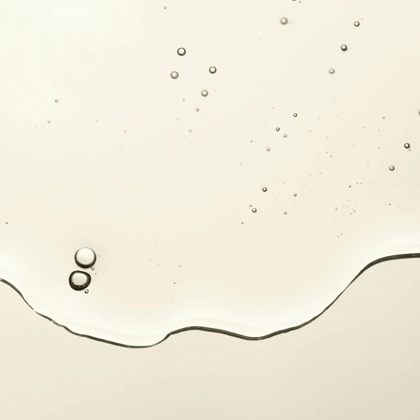 Skin So Soft Radiant Moisture Bath Oil, Bonus Size 25 fl oz – with Argan Oil, Silk Proteins & Illuminator Technology – Softens, Hydrates & Illuminates Skin – Peony Musk Scent