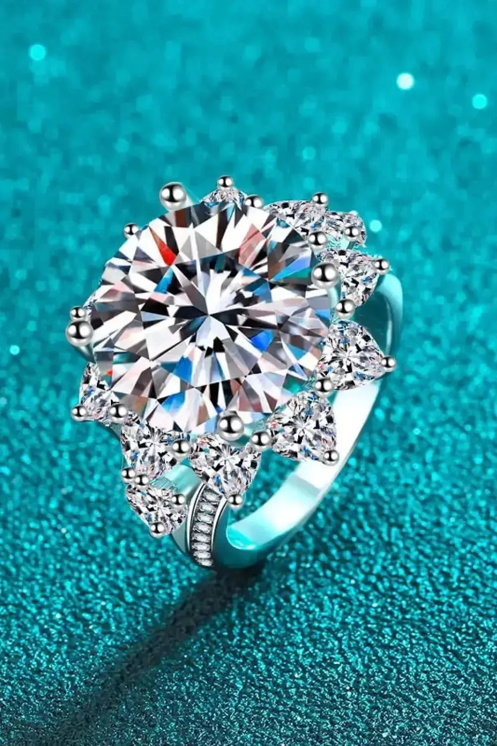 10 Carat Moissanite Flower-Shaped Ring - Godiva Oya Bey